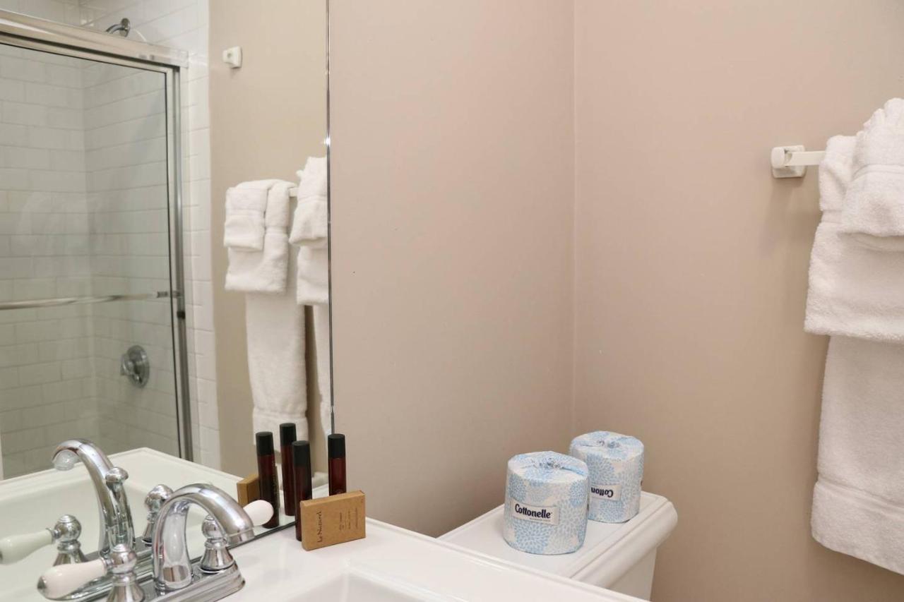 Stylish Downtown Studio In The South End, #8 Бостон Экстерьер фото