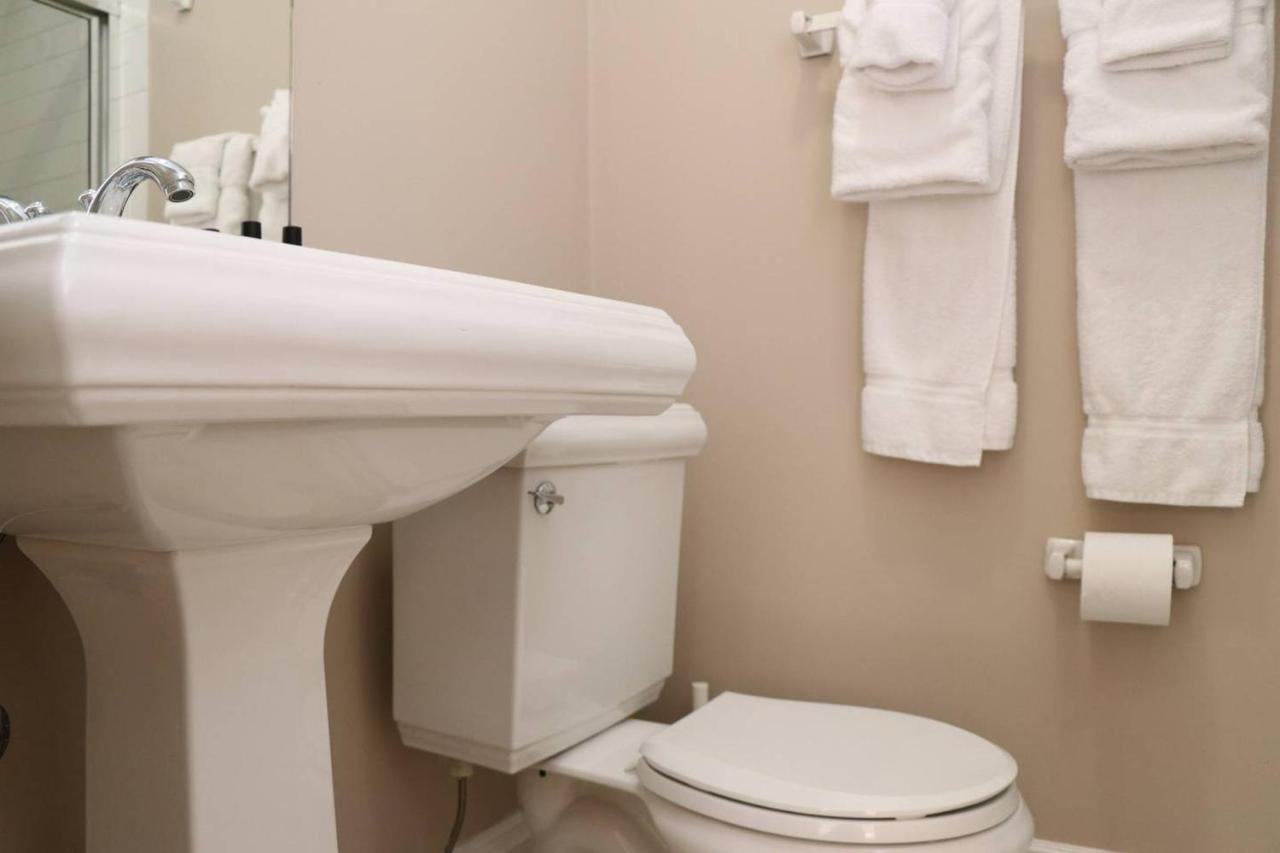 Stylish Downtown Studio In The South End, #8 Бостон Экстерьер фото